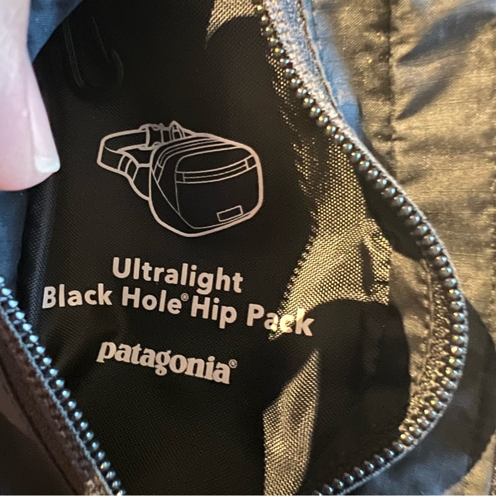 Patagonia Ultralight Black Hole Mini Hip Pack - Black - Picture 6 of 7